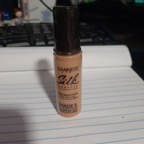 Luminess Silk Airbrush Foundation Shade 5 0.50oz all in one Coverage - Picture 1 of 3